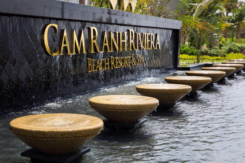 HCM - Combo 3N2Đ Cam Ranh Riviera Beach Resort & Spa Full Ăn Uống 6 Bữa + Vé Máy Bay