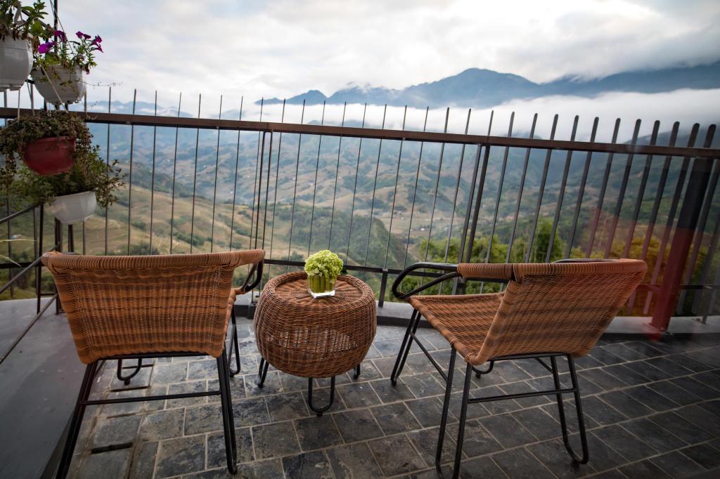 Deluxe Valley View