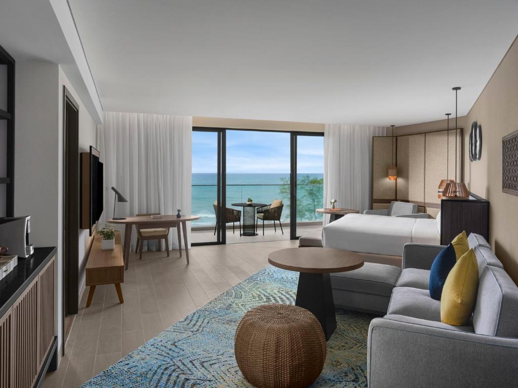 Junior Suite with Oceanfront View