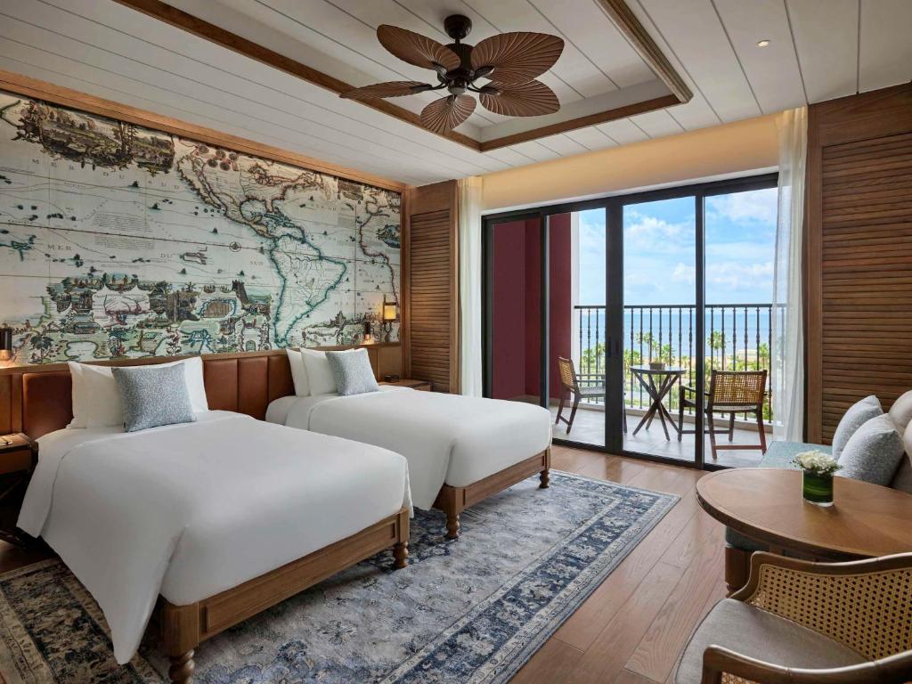 Deluxe room with sea view - tầng cao